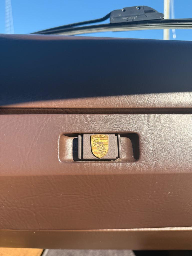 1983 Porsche 944 - Photo 25