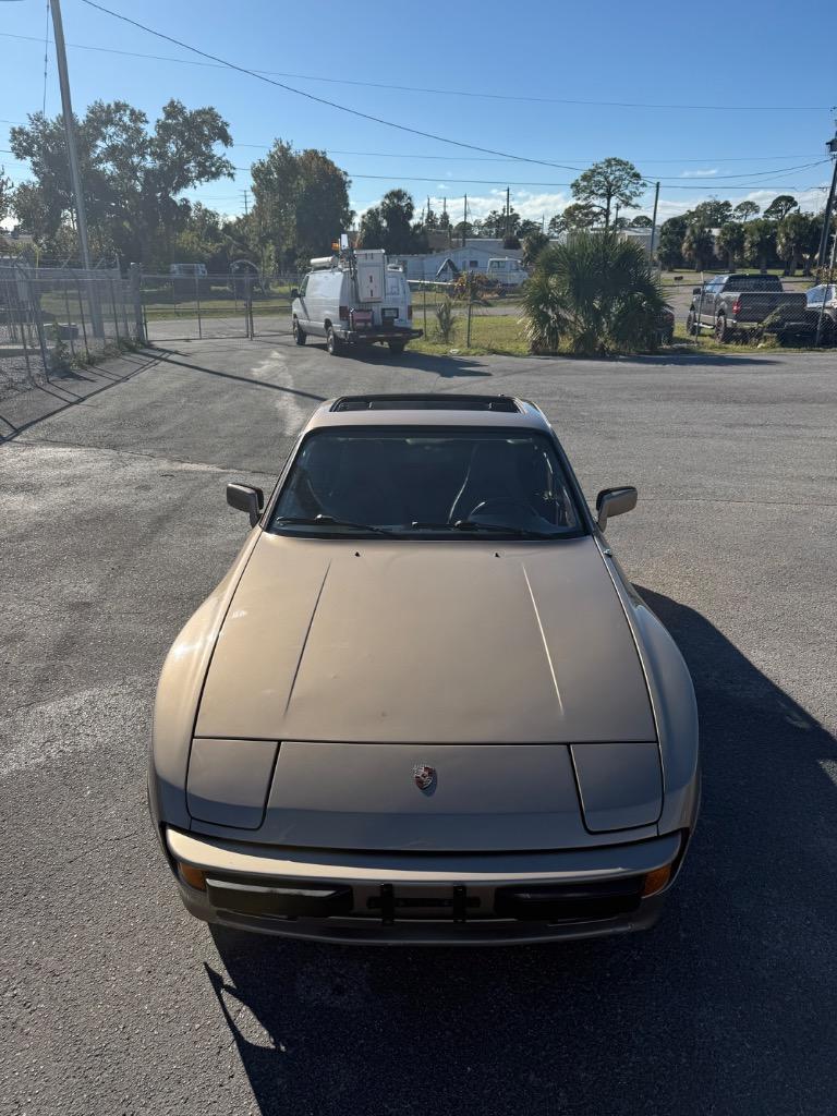 1983 Porsche 944 - Photo 14