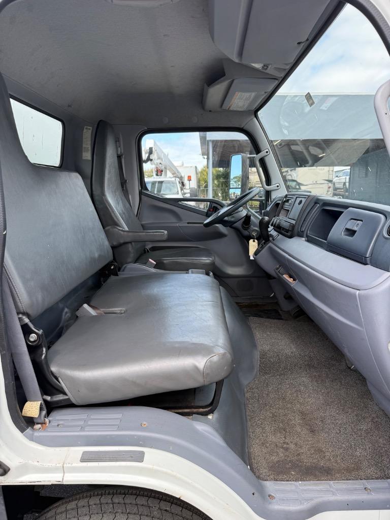 2012 Mitsubishi Fuso FE - Photo 17