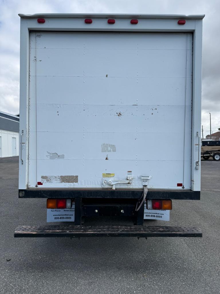 2012 Mitsubishi Fuso FE - Photo 6