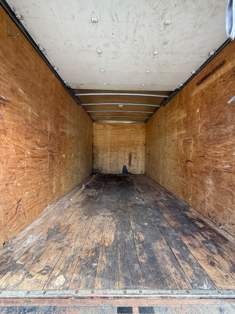 2012 Mitsubishi Fuso FE - Photo 8
