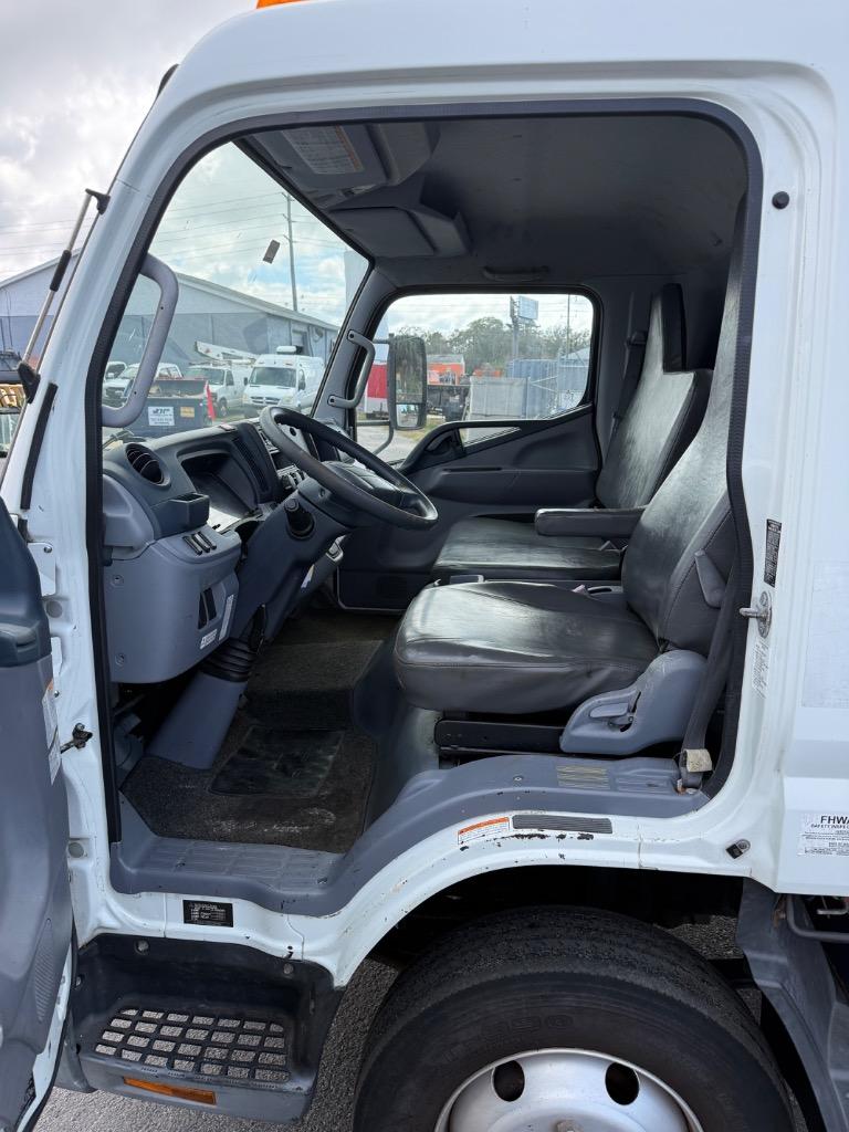 2012 Mitsubishi Fuso FE - Photo 14