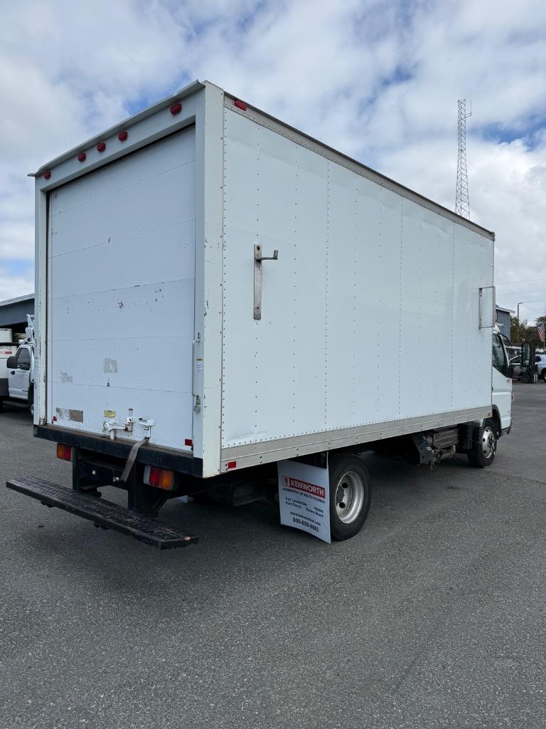 2012 Mitsubishi Fuso FE - Photo 10