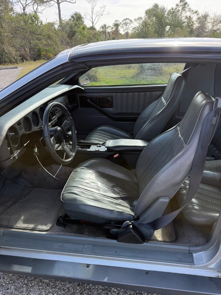 1985 Pontiac Firebird - Photo 15