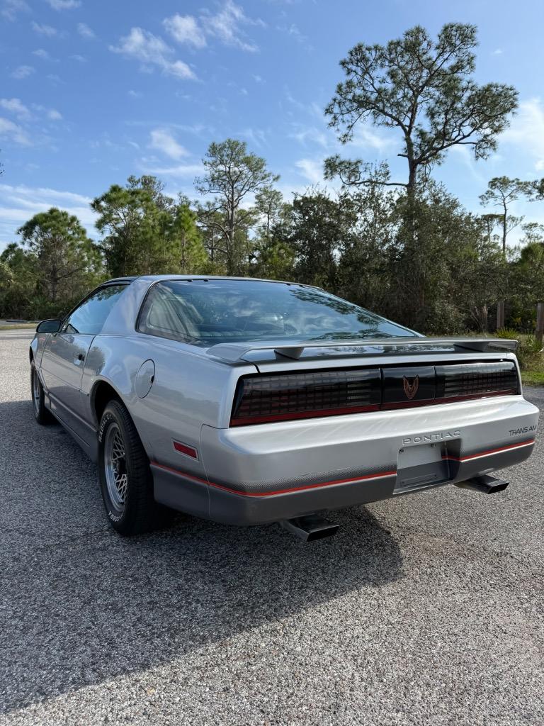 1985 Pontiac Firebird - Photo 7
